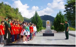 Phát huy sức mạnh của nhân dân trong đấu tranh chống quan điểm sai trái, thù địch