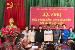 Nam sinh cứu 3 em nhỏ thoát khỏi miệng hà bá sông Mã