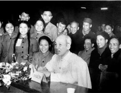 QUAN ĐIỂM HỒ CHÍ MINH VỀ THANH NIÊN VÀ VIỆC VẬN DỤNG TRONG XÂY DỰNG VÀ PHÁT TRIỂN ĐỘI NGŨ THANH NIÊN VIỆT NAM GĂN VỚI CÁCH MẠNG CÔNG NGHIỆP 4.0.